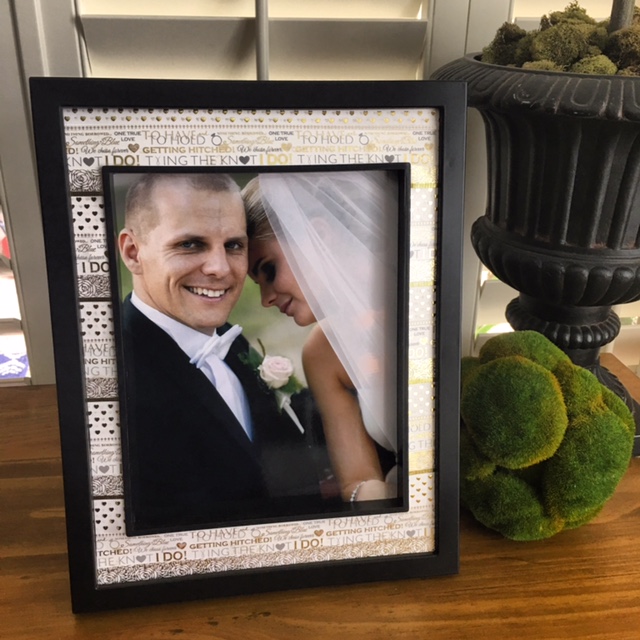 Create a DIY Wedding Photo Frame with Washi Tape