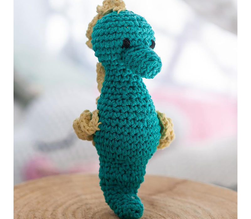 Bubbles the Seahorse Amigurumi Crochet Kit