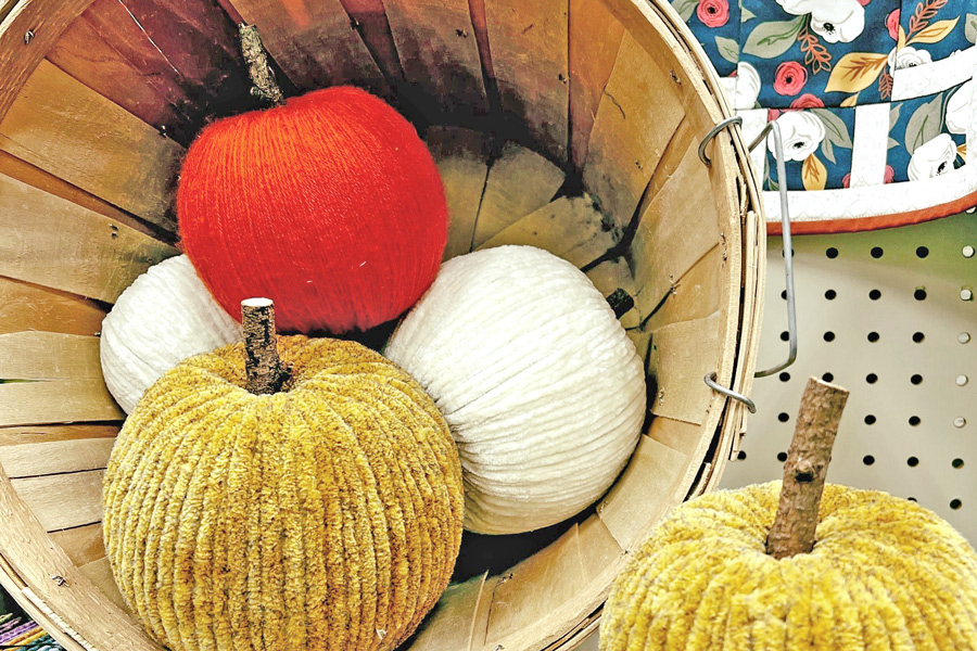 Make easy yarn wrapped pumpkins for fall