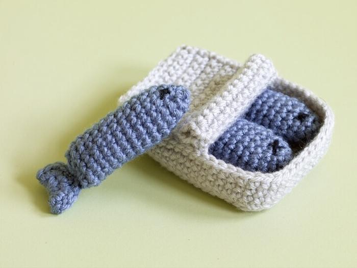 Crochet a Cat Toy with Vanna yarn