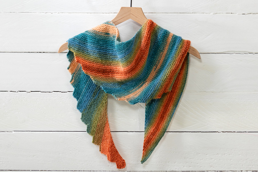 Knit this: Triangle Garter Stitch Scarf Shawl – Free Pattern