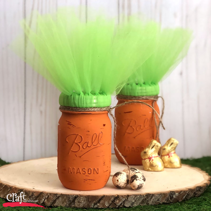 Make these Carrot Mason Jar Easter Display Craft Project