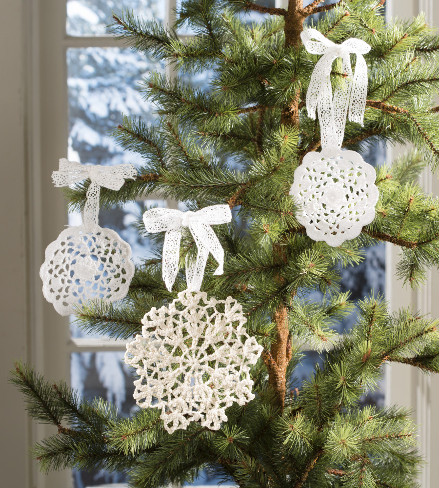Make ornaments this Christmas with Lace Doilies