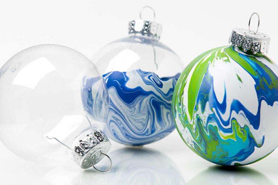 DIY Ornamania: Marbled Paint Ornament