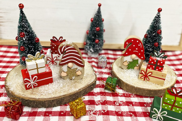 gnome and wood slice decor - slice of christmas