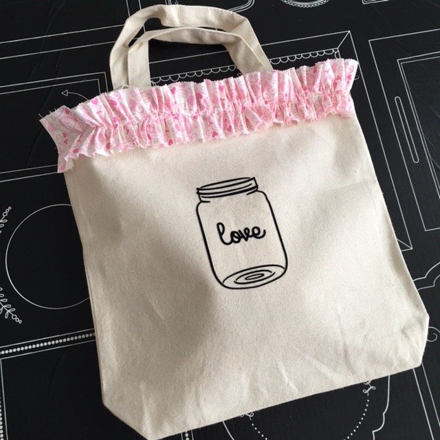 diy shopping bag with moda fabric ruffle